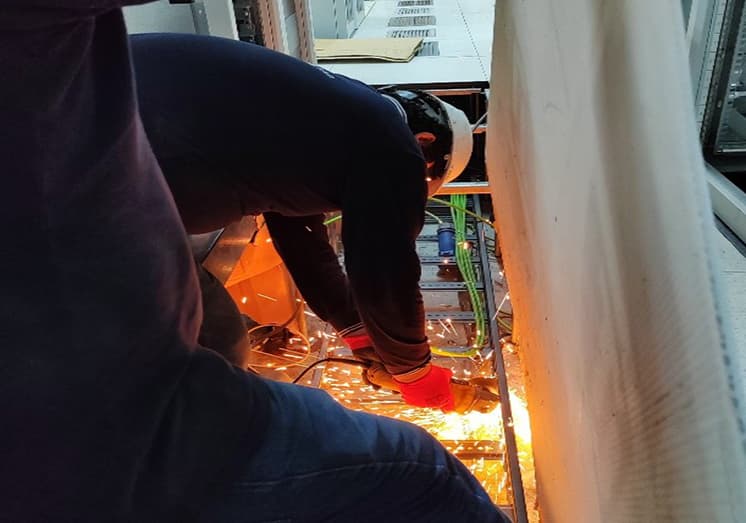 Servicio de <br> Estructuras Metálicas